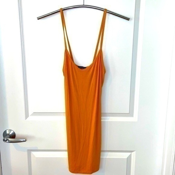 BOOHOO | NWT Women’s Mustard Color Strappy Cami Bodycon Dress Size 4 - Picture 1 of 6